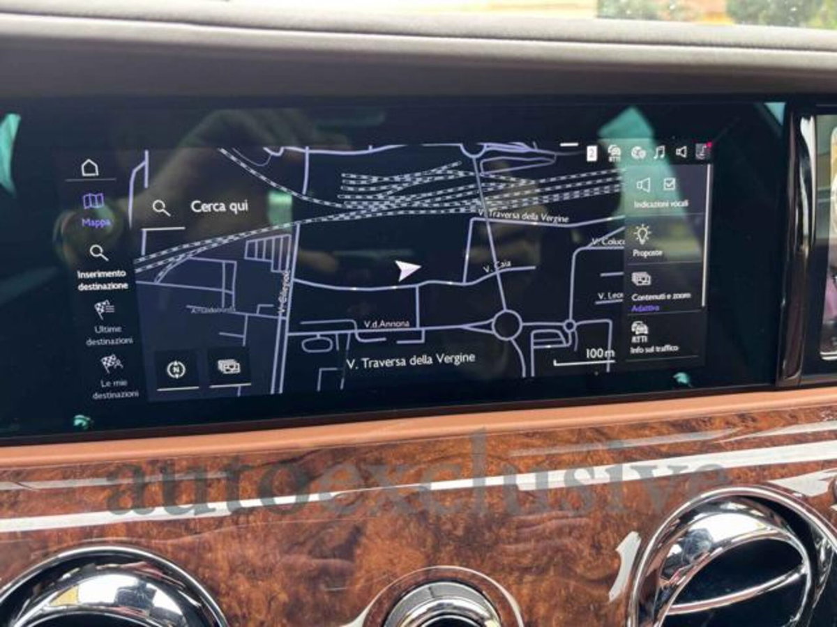 Rolls Royce Ghost Ghost 6.7 V12 Silver Badge (12)