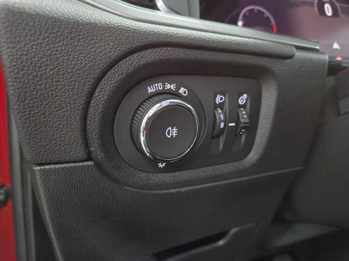 Opel Grandland 1.5 diesel Ecotec aut. GS Line (8)