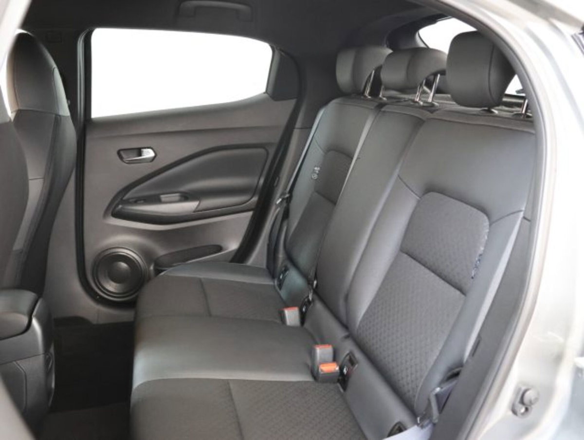 Nissan Juke 1.0 dig-t N-Connecta 114cv (10)