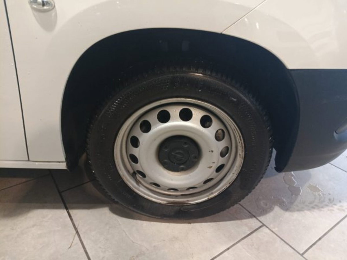 Opel Combo Furgone Cargo 1.5 Diesel 100CV PC 1000kg Edition (12)