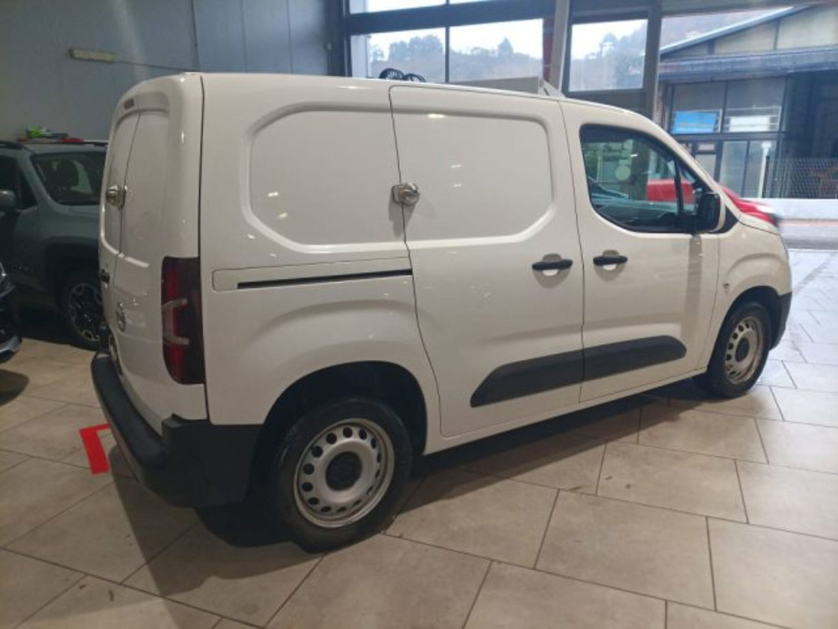 Opel Combo Furgone Cargo 1.5 Diesel 100CV PC 1000kg Edition (4)