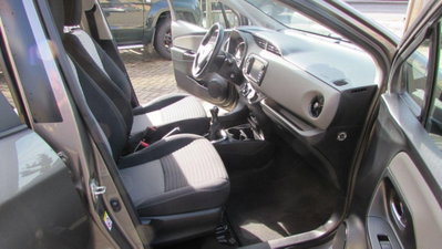 Toyota Yaris 1.0 5 porte (11)
