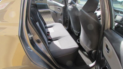 Toyota Yaris 1.0 5 porte (12)
