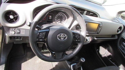 Toyota Yaris 1.0 5 porte (14)