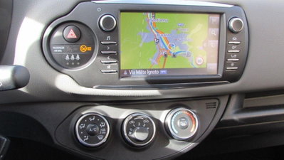 Toyota Yaris 1.0 5 porte (16)