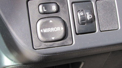 Toyota Yaris 1.0 5 porte (19)