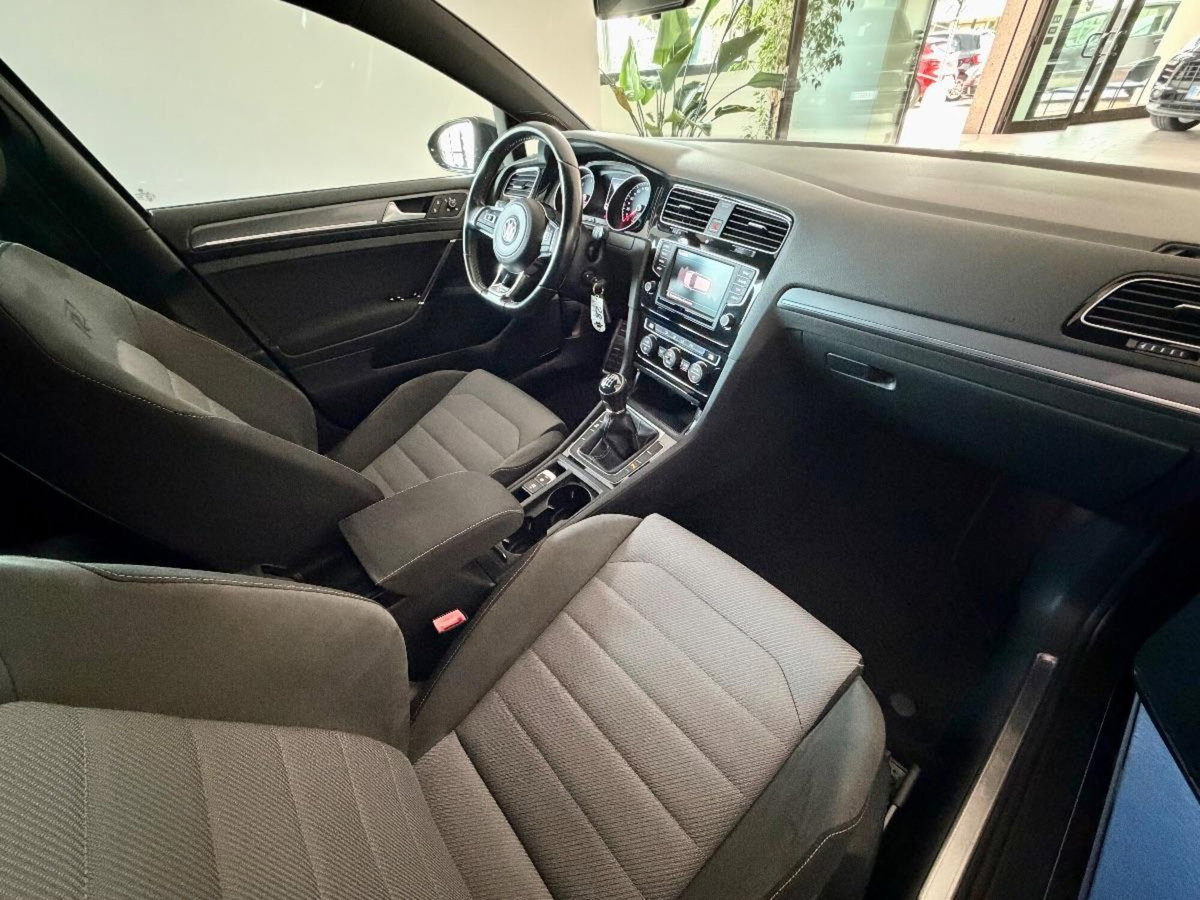 Volkswagen Golf 2.0 TDI 5p. Sport Edition BlueMotion Tech. (10)