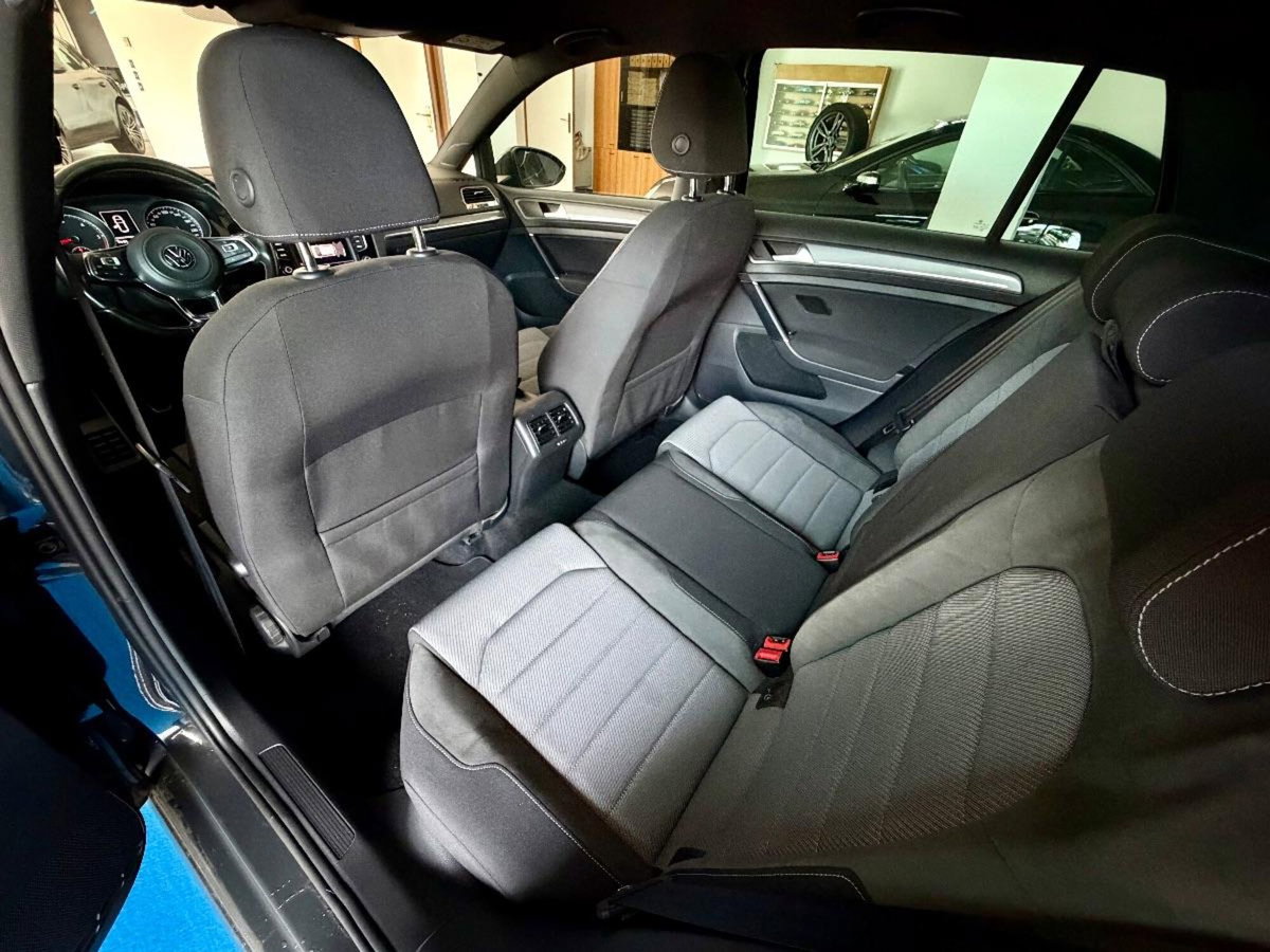 Volkswagen Golf 2.0 TDI 5p. Sport Edition BlueMotion Tech. (9)