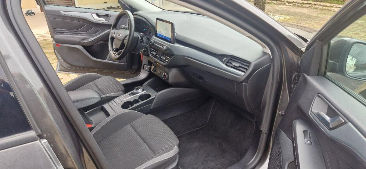 Ford Focus Station Wagon 1.5 TDCi 120 CV Start&Stop SW Plus (11)