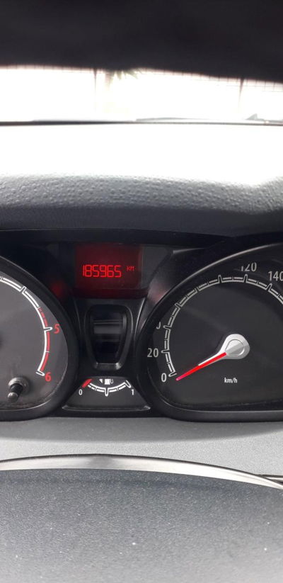 Ford Fiesta 1.4 TDCi 5p. Ambiente usata