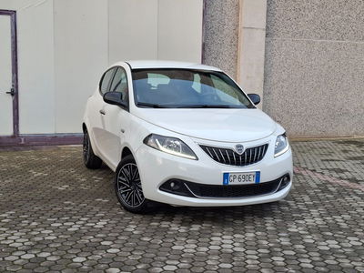 Lancia Ypsilon 1.0 FireFly 5 porte S&S Hybrid Gold Plus usata