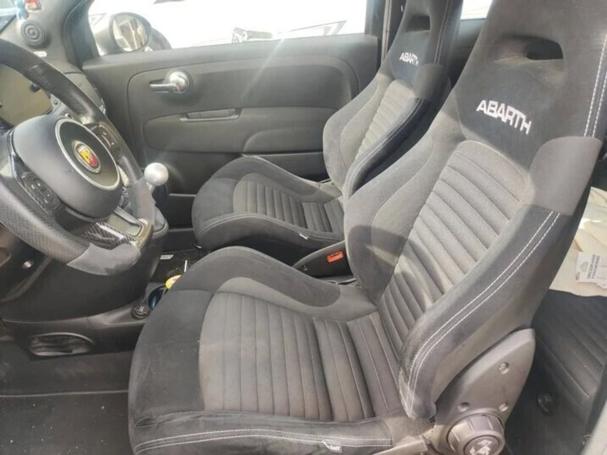 Abarth 695 695 1.4 Turbo T-Jet 180 CV Esseesse (16)