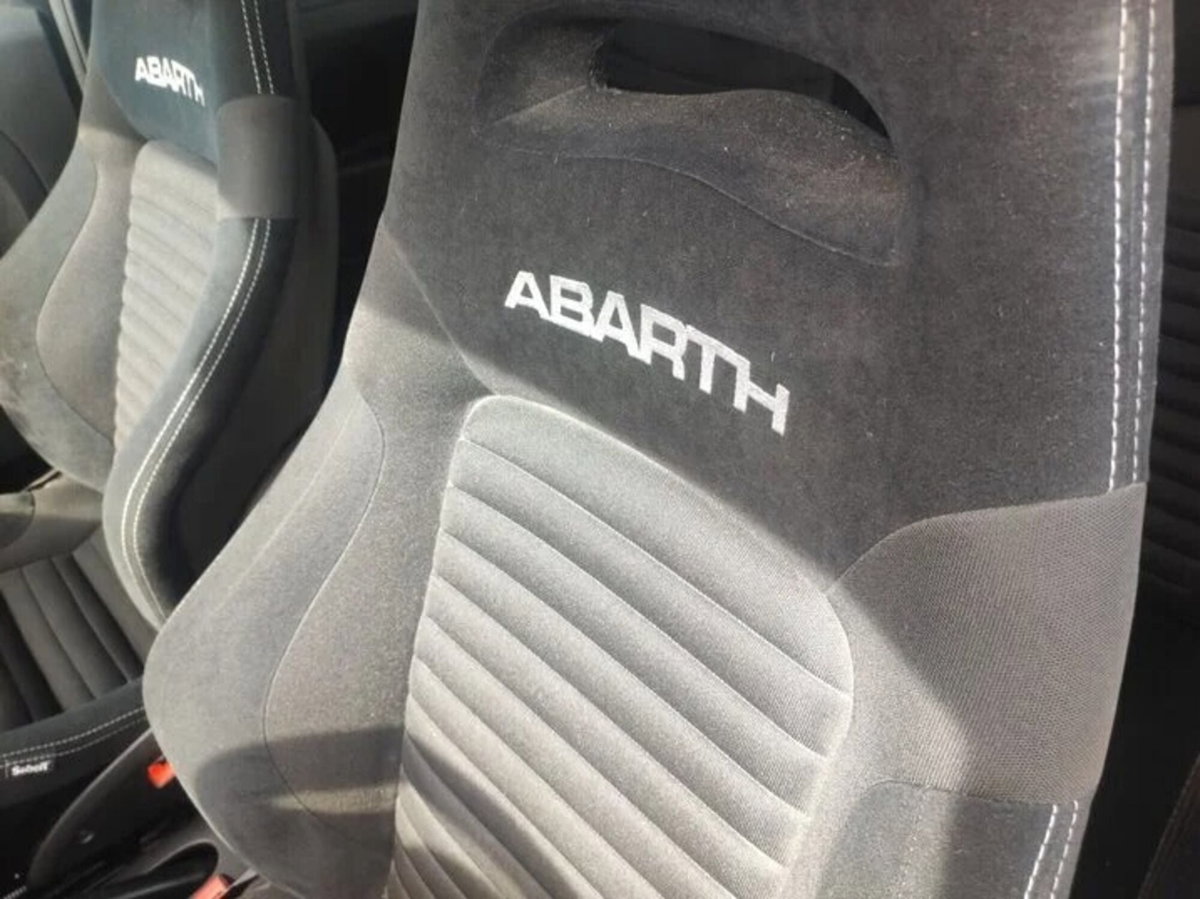 Abarth 695 695 1.4 Turbo T-Jet 180 CV Esseesse (17)