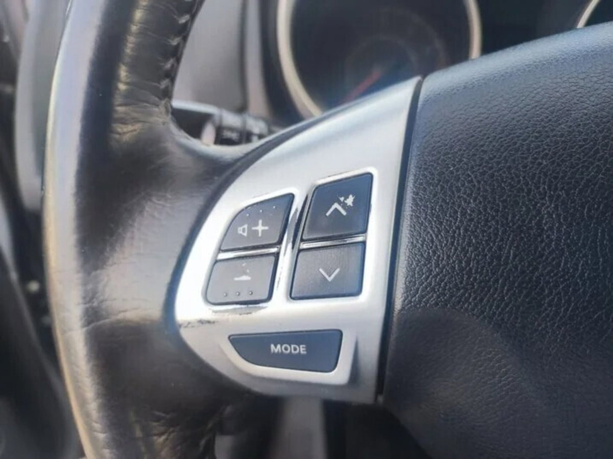 Mitsubishi ASX 1.6 2WD GPL Bi-Fuel Invite (17)