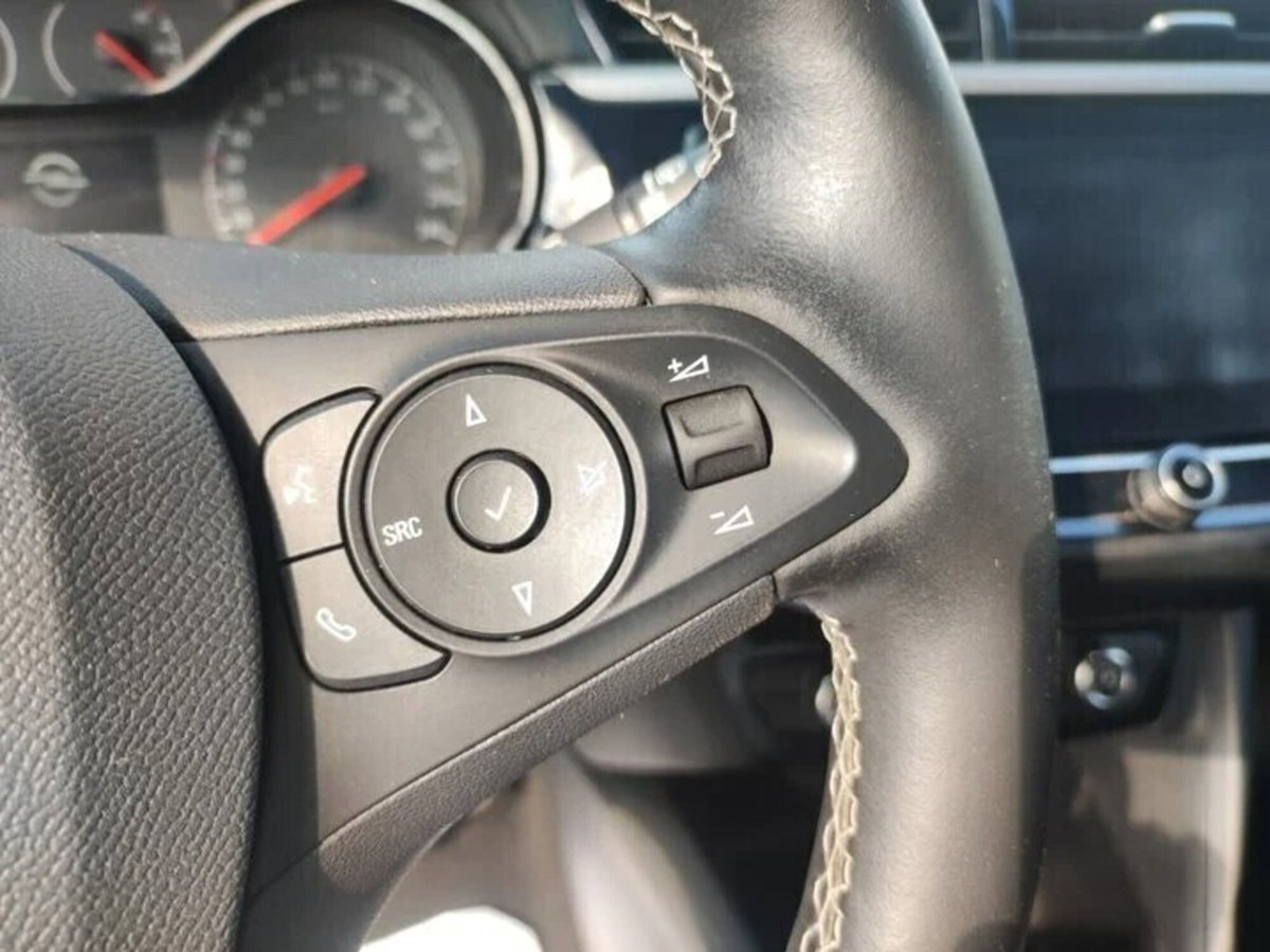 Opel Corsa 1.2 Edition (10)