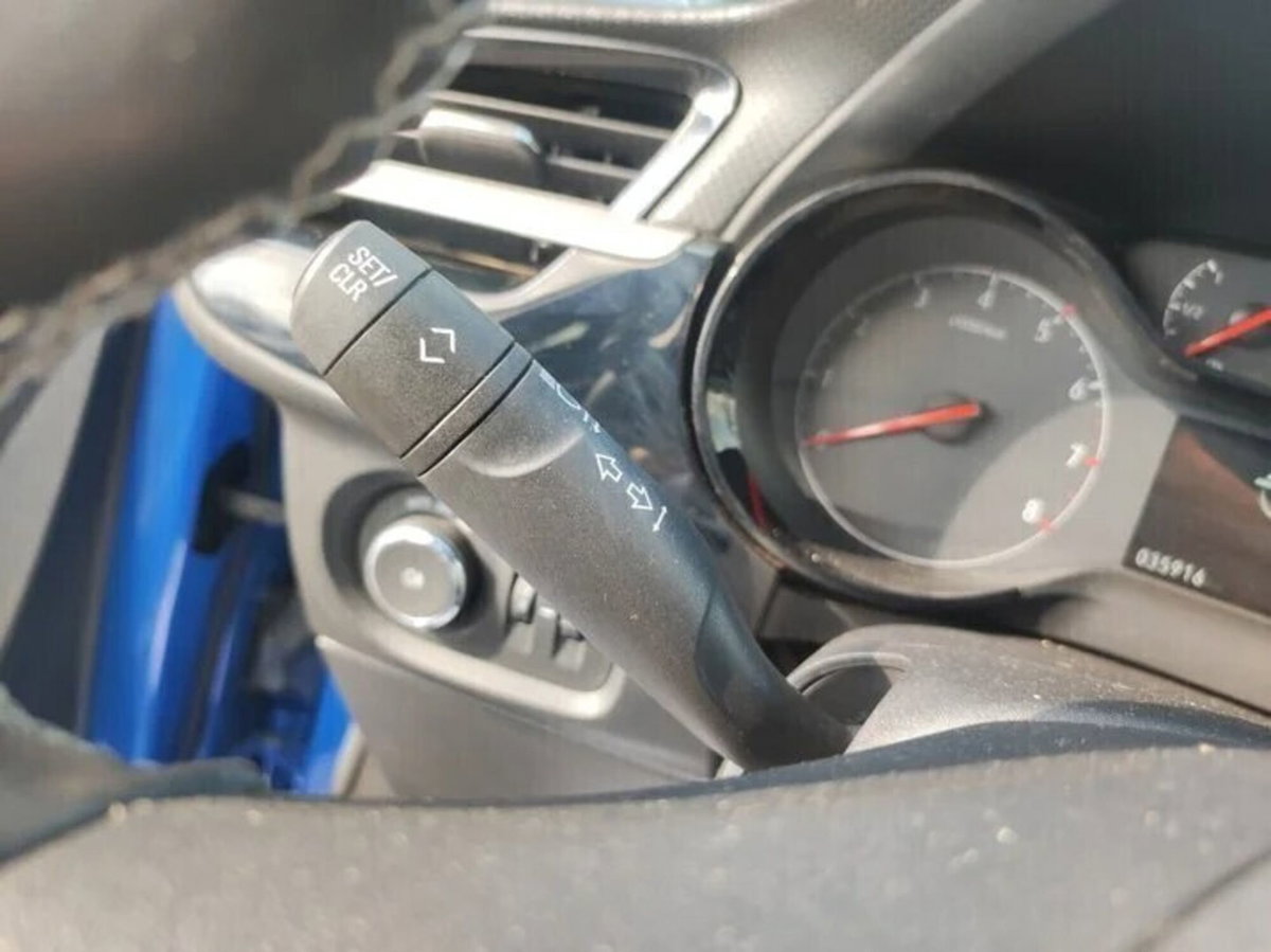 Opel Corsa 1.2 Edition (13)