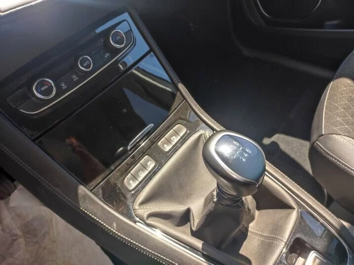 Opel Grandland X 1.5 diesel Ecotec Start&Stop aut. Design Line (16)