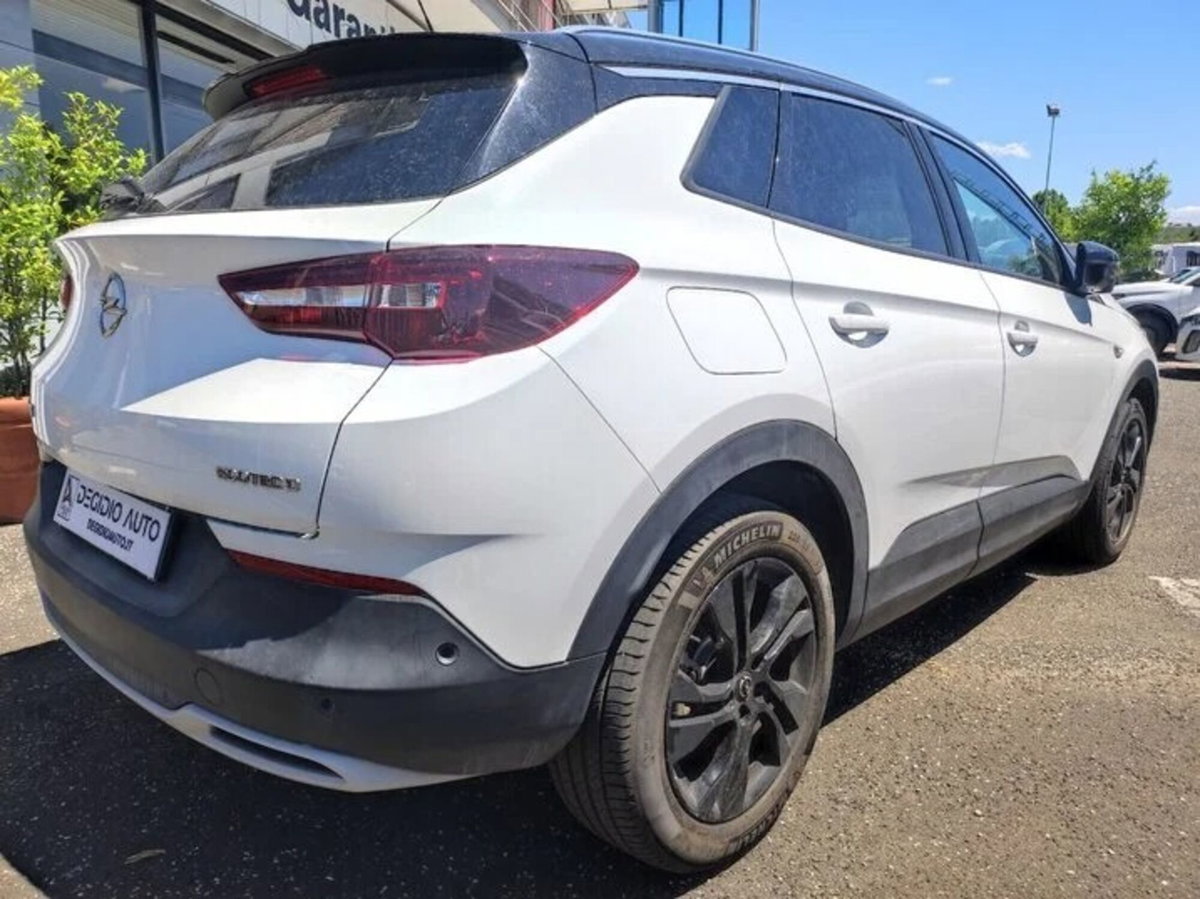 Opel Grandland X 1.5 diesel Ecotec Start&Stop aut. Design Line (4)