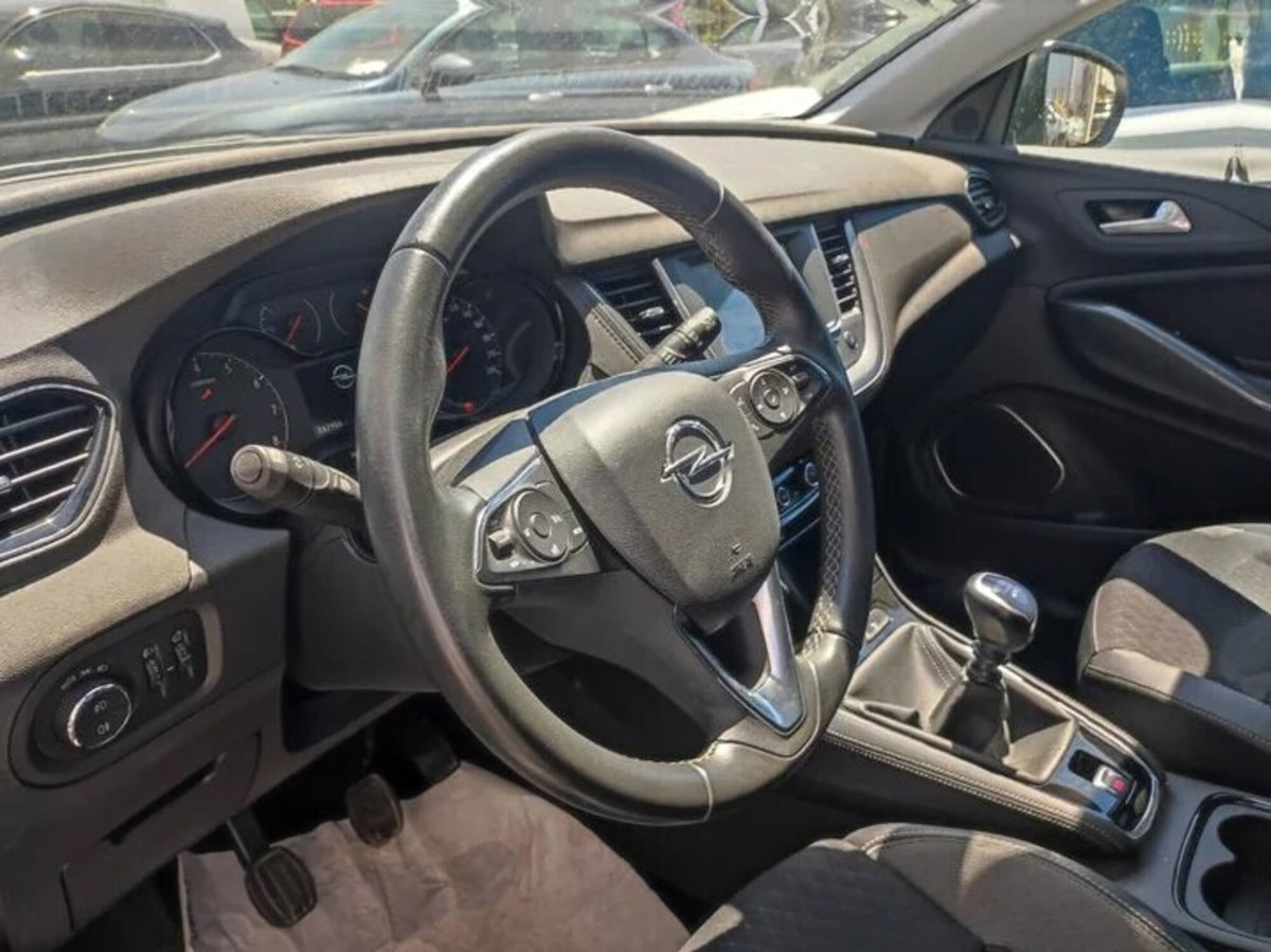 Opel Grandland X 1.5 diesel Ecotec Start&Stop aut. Design Line (7)