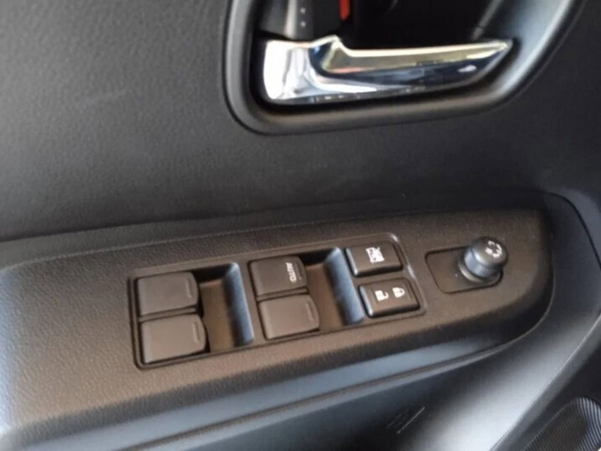 Suzuki Ignis 1.2 Hybrid Easy Top (13)
