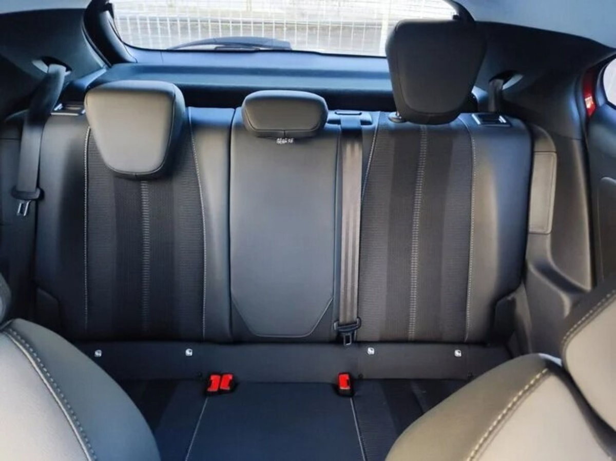 Opel Mokka 1.2 Turbo Elegance (15)