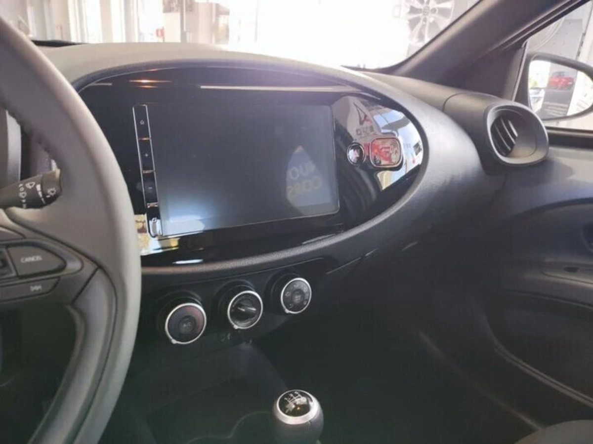 Toyota Aygo X 1.0 VVT-i 72 CV 5 porte Limited Air (14)