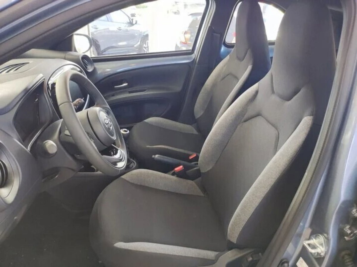 Toyota Aygo X 1.0 VVT-i 72 CV 5 porte Limited Air (17)