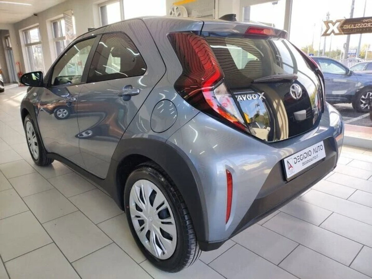 Toyota Aygo X 1.0 VVT-i 72 CV 5 porte Limited Air (5)