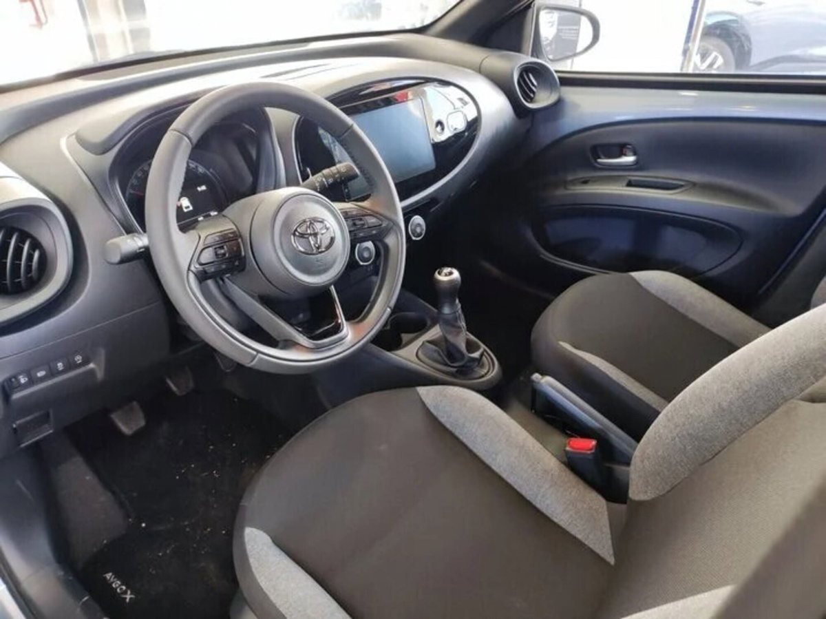 Toyota Aygo X 1.0 VVT-i 72 CV 5 porte Limited Air (7)