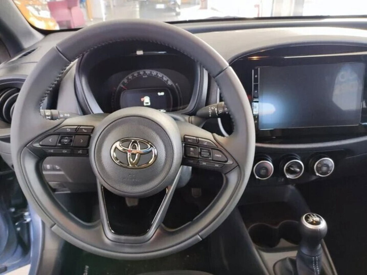 Toyota Aygo X 1.0 VVT-i 72 CV 5 porte Limited Air (8)