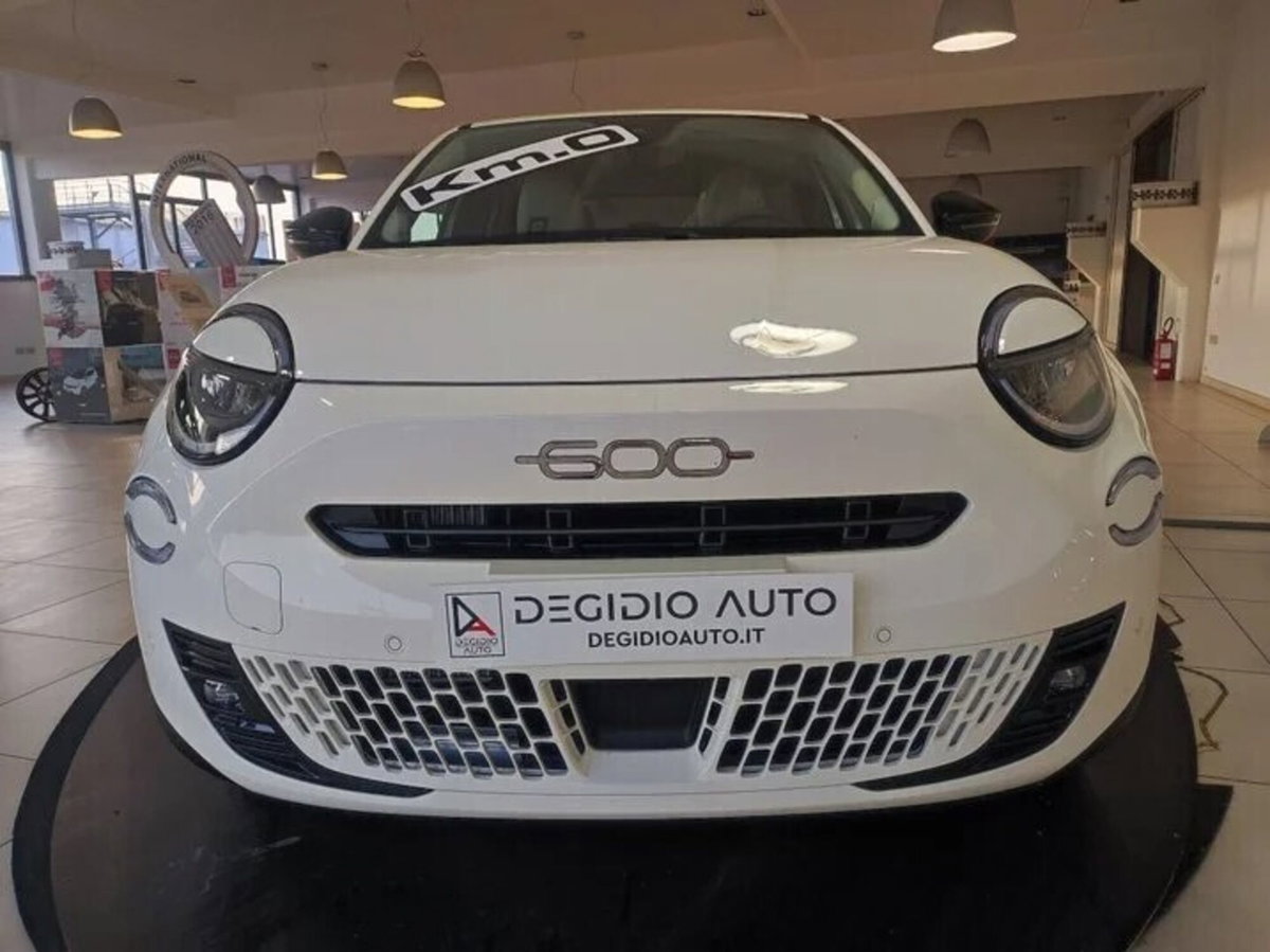 Fiat 600 1.2 hybrid La Prima 110cv auto (2)