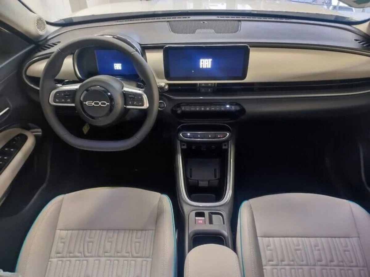 Fiat 600 1.2 hybrid La Prima 110cv auto (20)