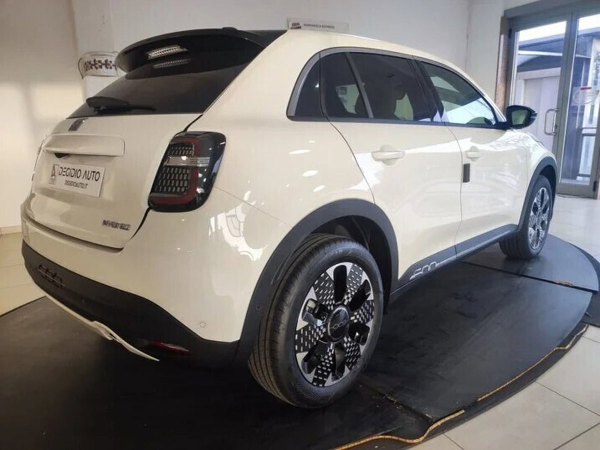 Fiat 600 1.2 hybrid La Prima 110cv auto (3)