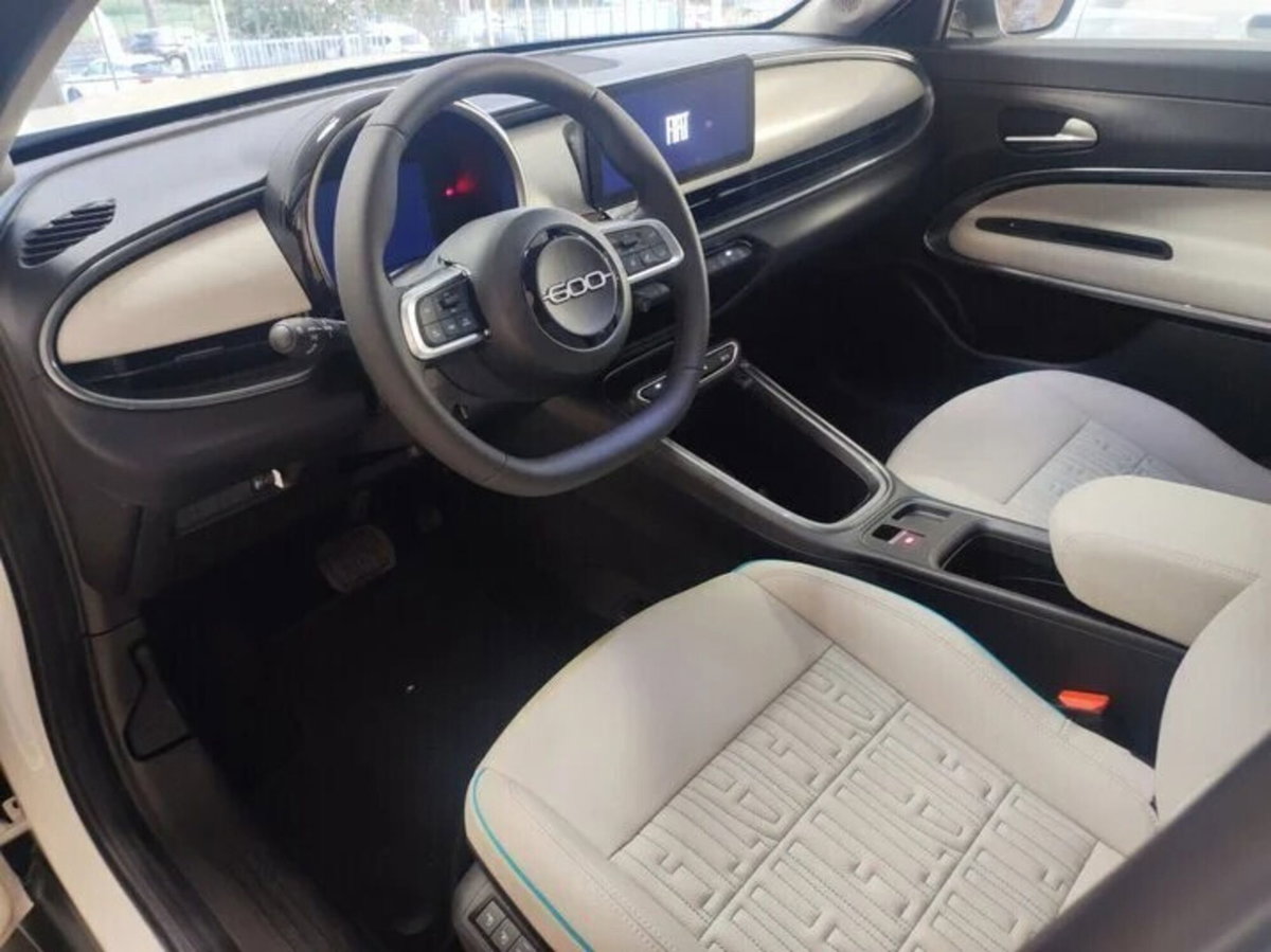 Fiat 600 1.2 hybrid La Prima 110cv auto (8)