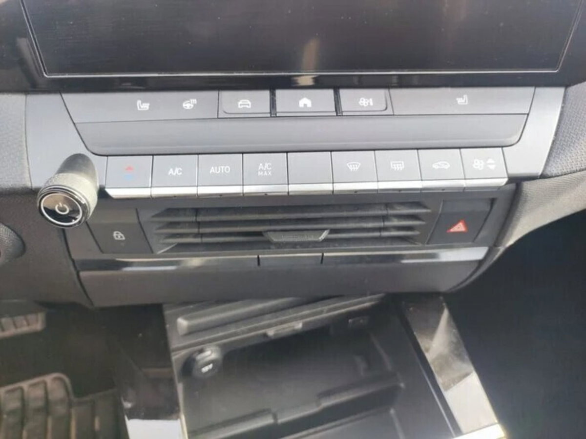 Opel Astra 1.5 Turbo Diesel 130 CV Edition (16)