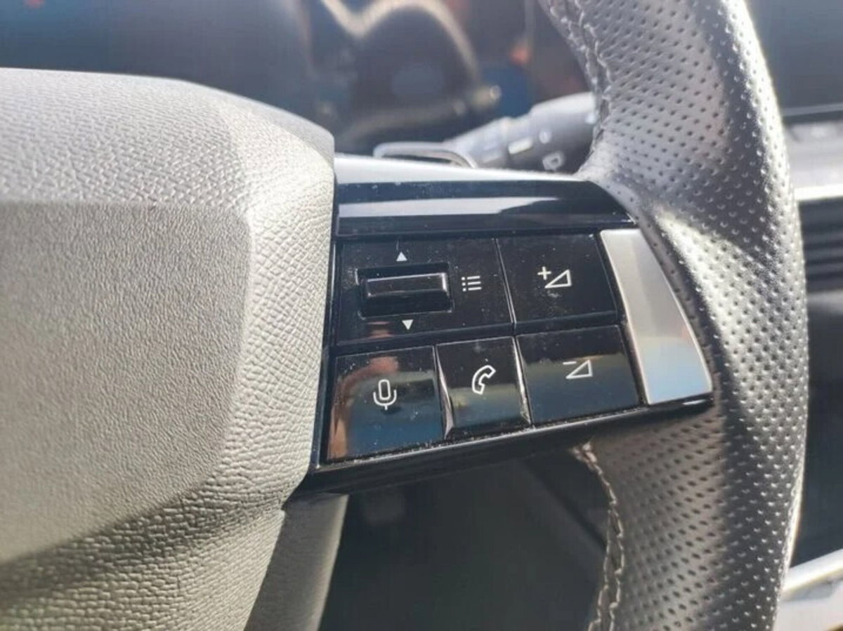 Opel Astra 1.5 Turbo Diesel 130 CV Edition (8)