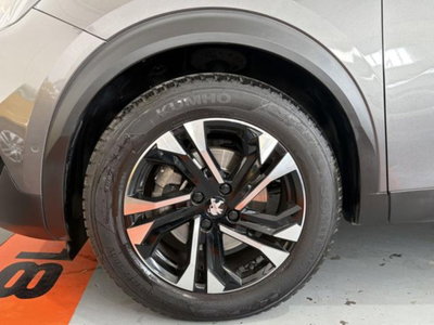 Peugeot 2008 BlueHDi 130 S&S EAT8 GT Pack (6)