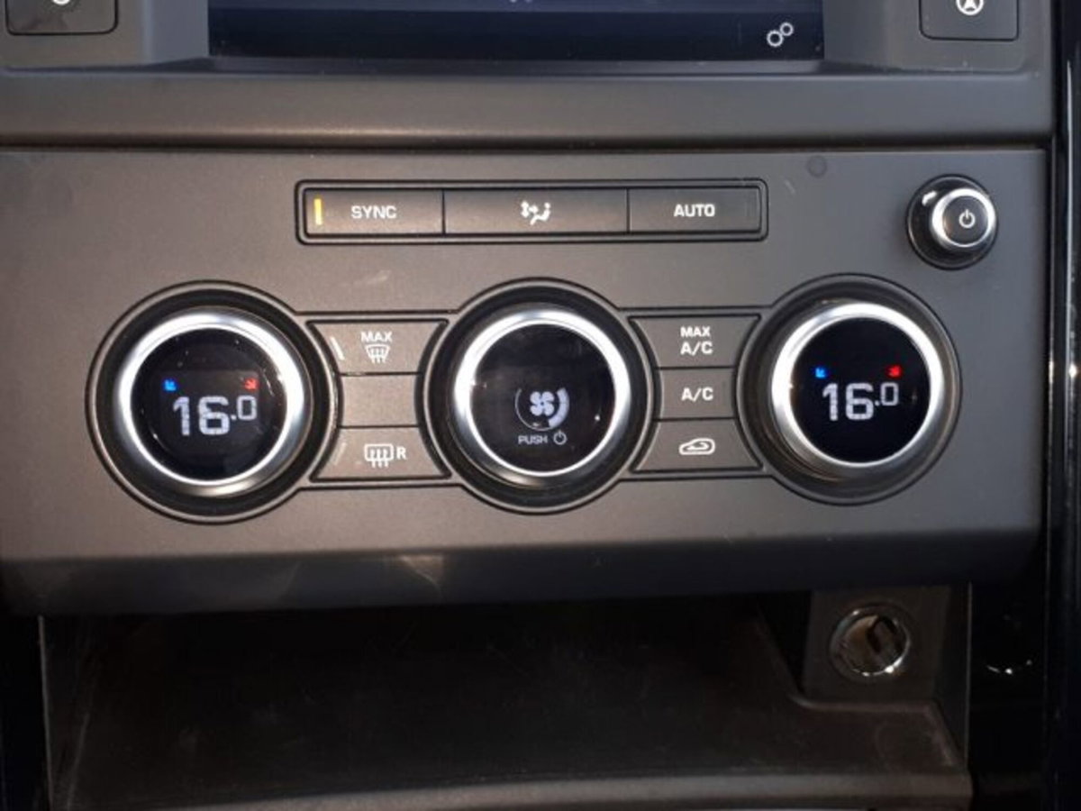 Land Rover Discovery Sport 2.0 SD4 240 CV SE (12)
