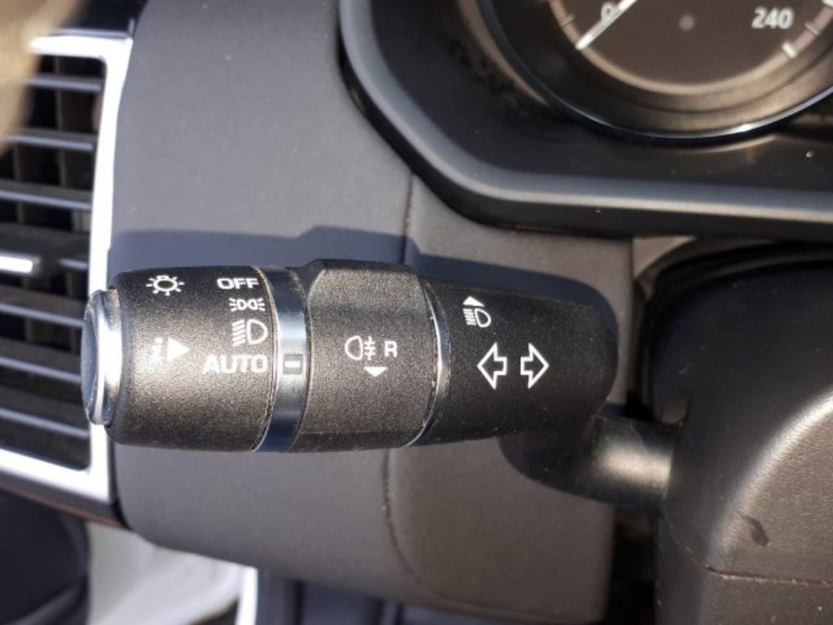 Land Rover Discovery Sport 2.0 SD4 240 CV SE (16)