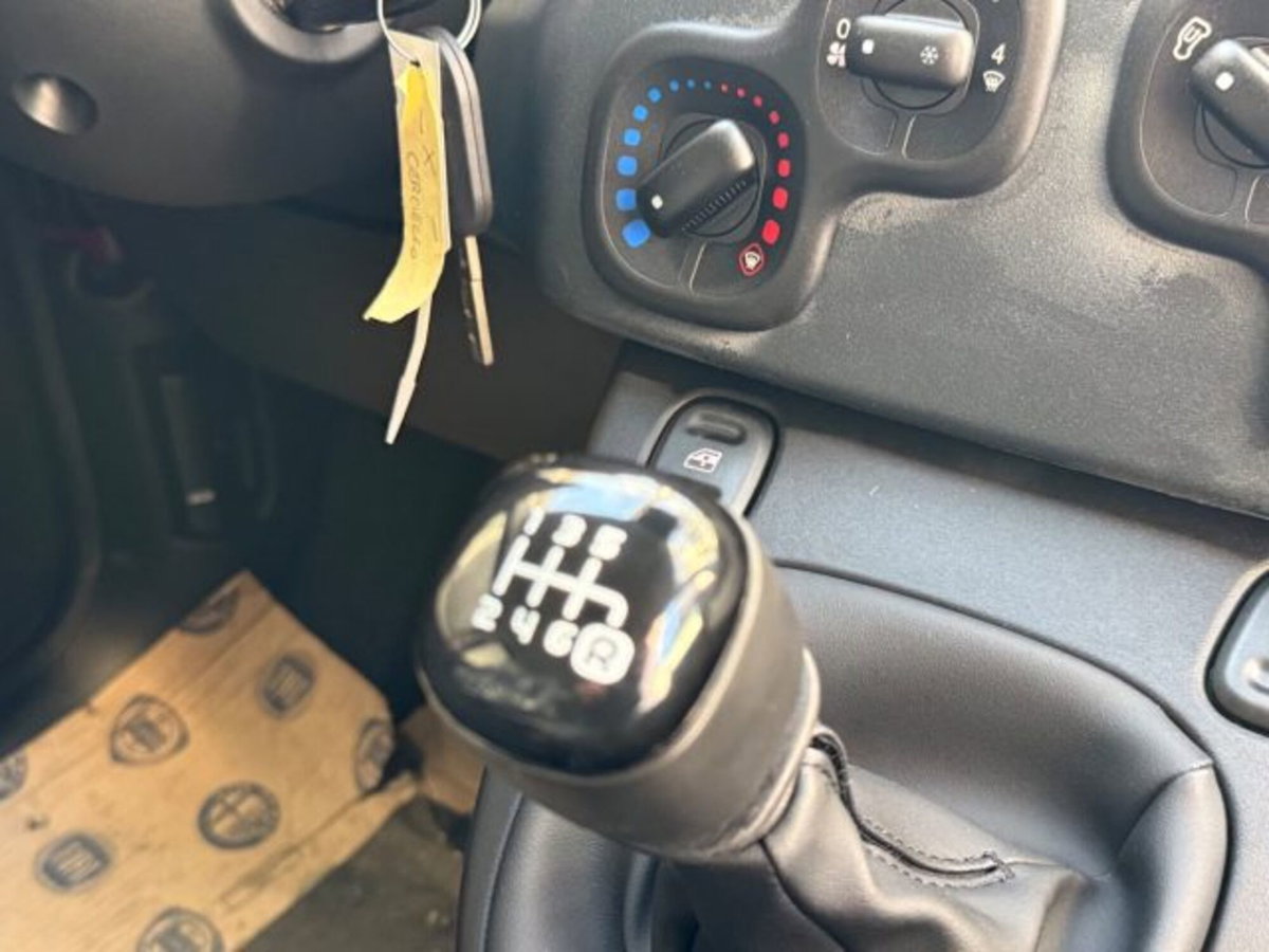 Fiat Panda 1.0 firefly hybrid s&s 70cv 5p.ti (18)