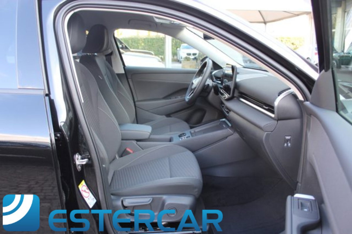 Volkswagen T-Roc 1.5 etsi Life 115cv dsg (14)