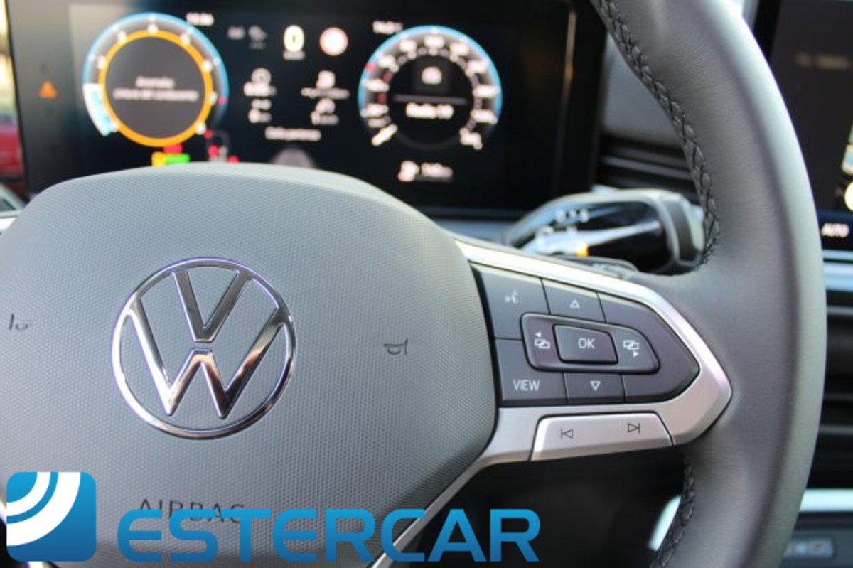 Volkswagen T-Roc 1.5 etsi Life 115cv dsg (20)