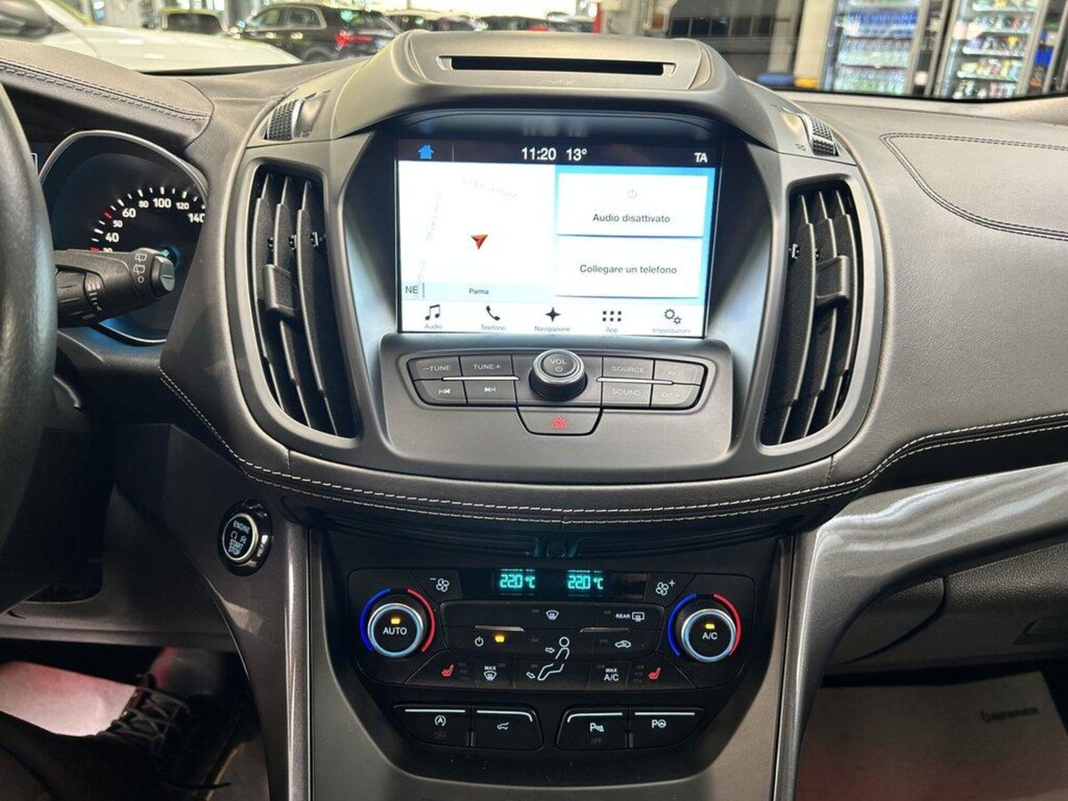 Ford Kuga 2.0 TDCI 180 CV S&S 4WD Powershift Vignale (14)