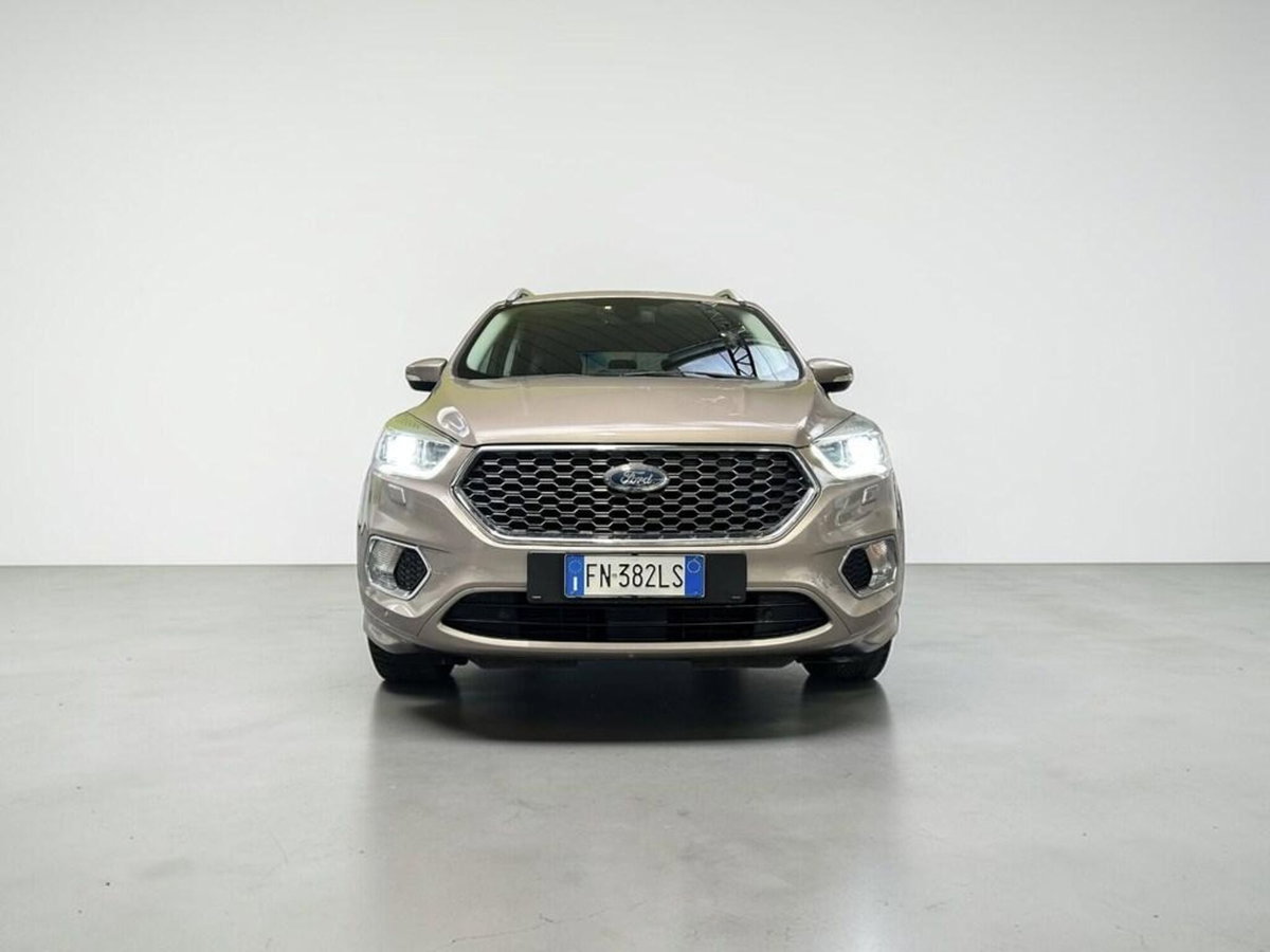 Ford Kuga 2.0 TDCI 180 CV S&S 4WD Powershift Vignale (2)
