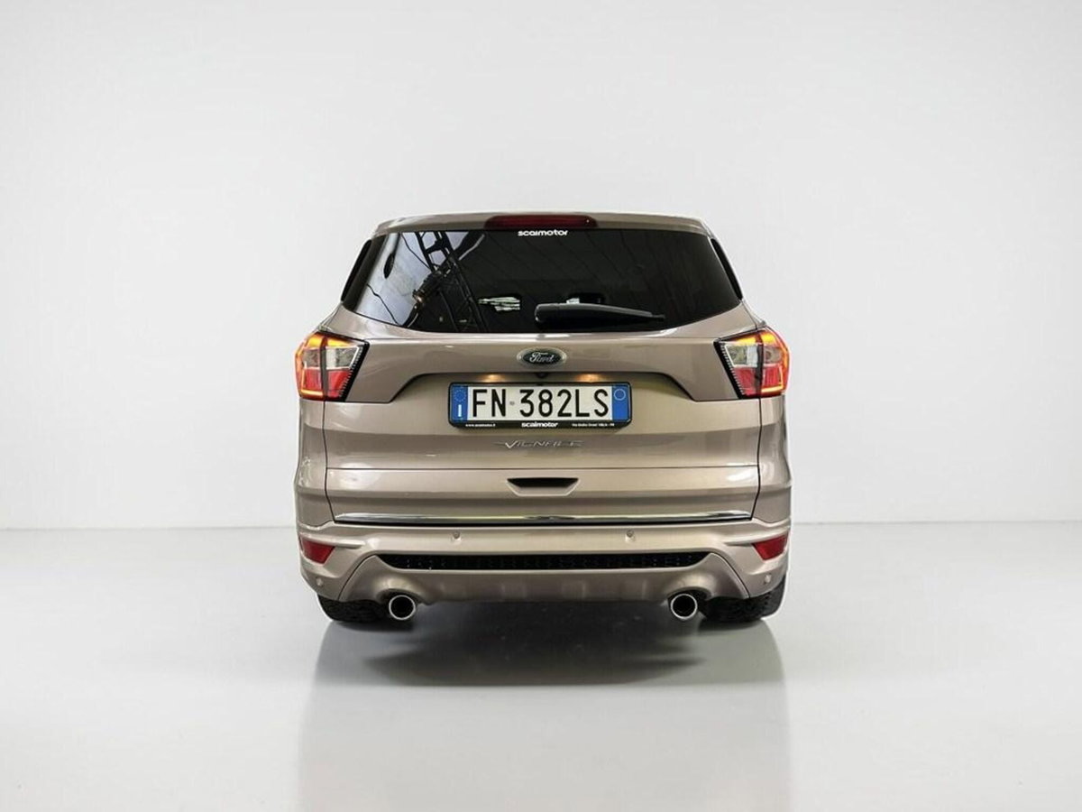 Ford Kuga 2.0 TDCI 180 CV S&S 4WD Powershift Vignale (4)