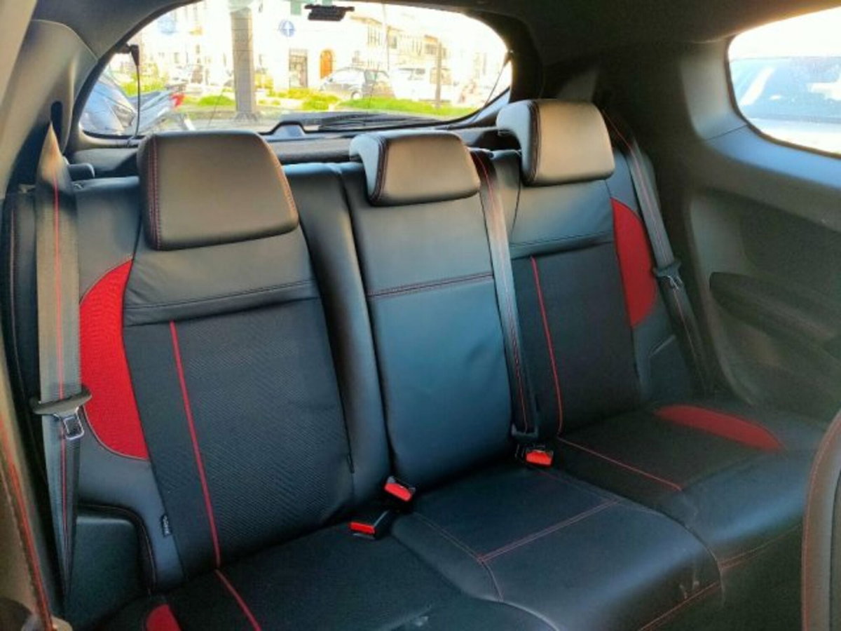 Peugeot 208 THP 200 CV 3 porte GTi (16)
