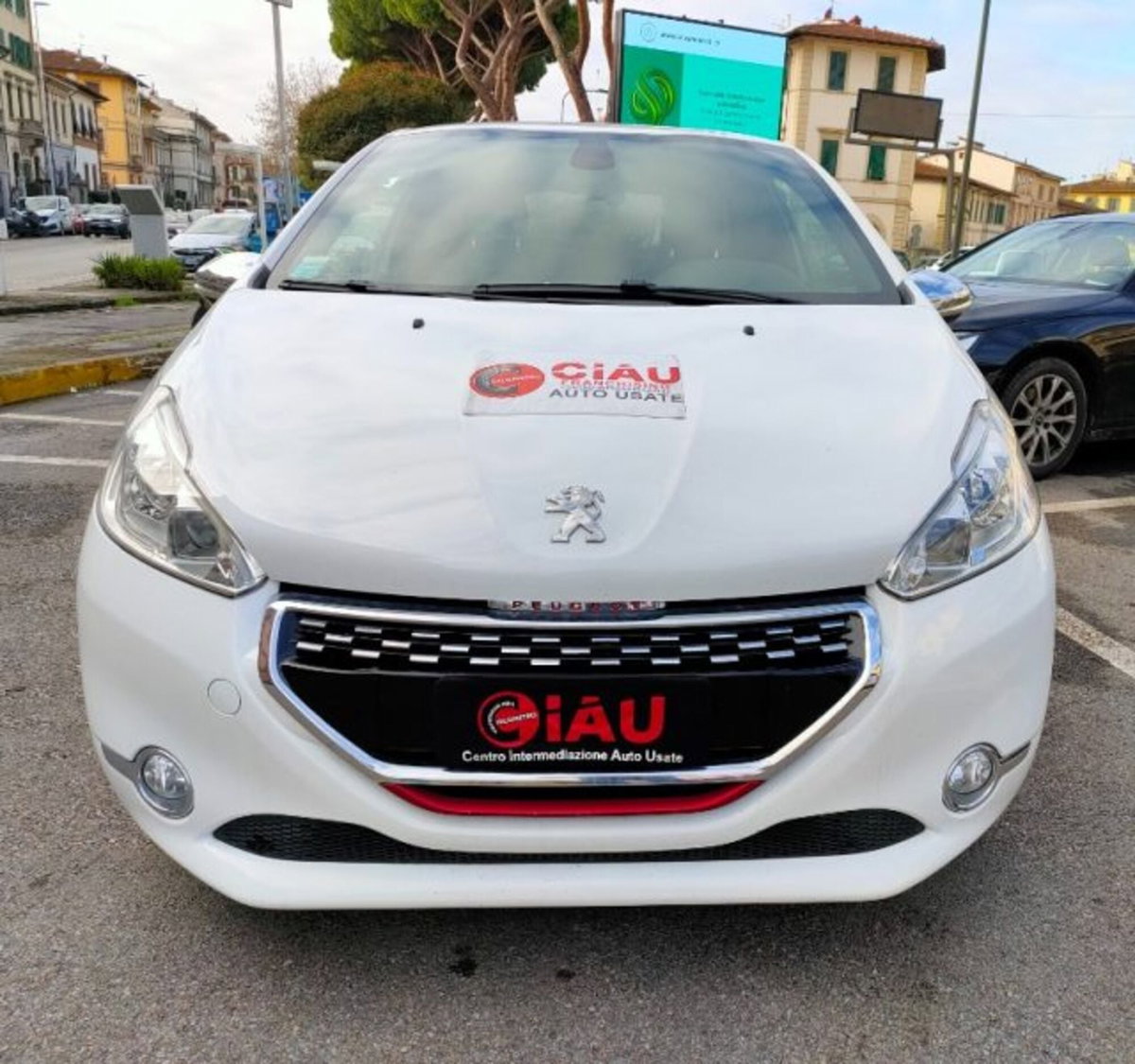 Peugeot 208 THP 200 CV 3 porte GTi (2)