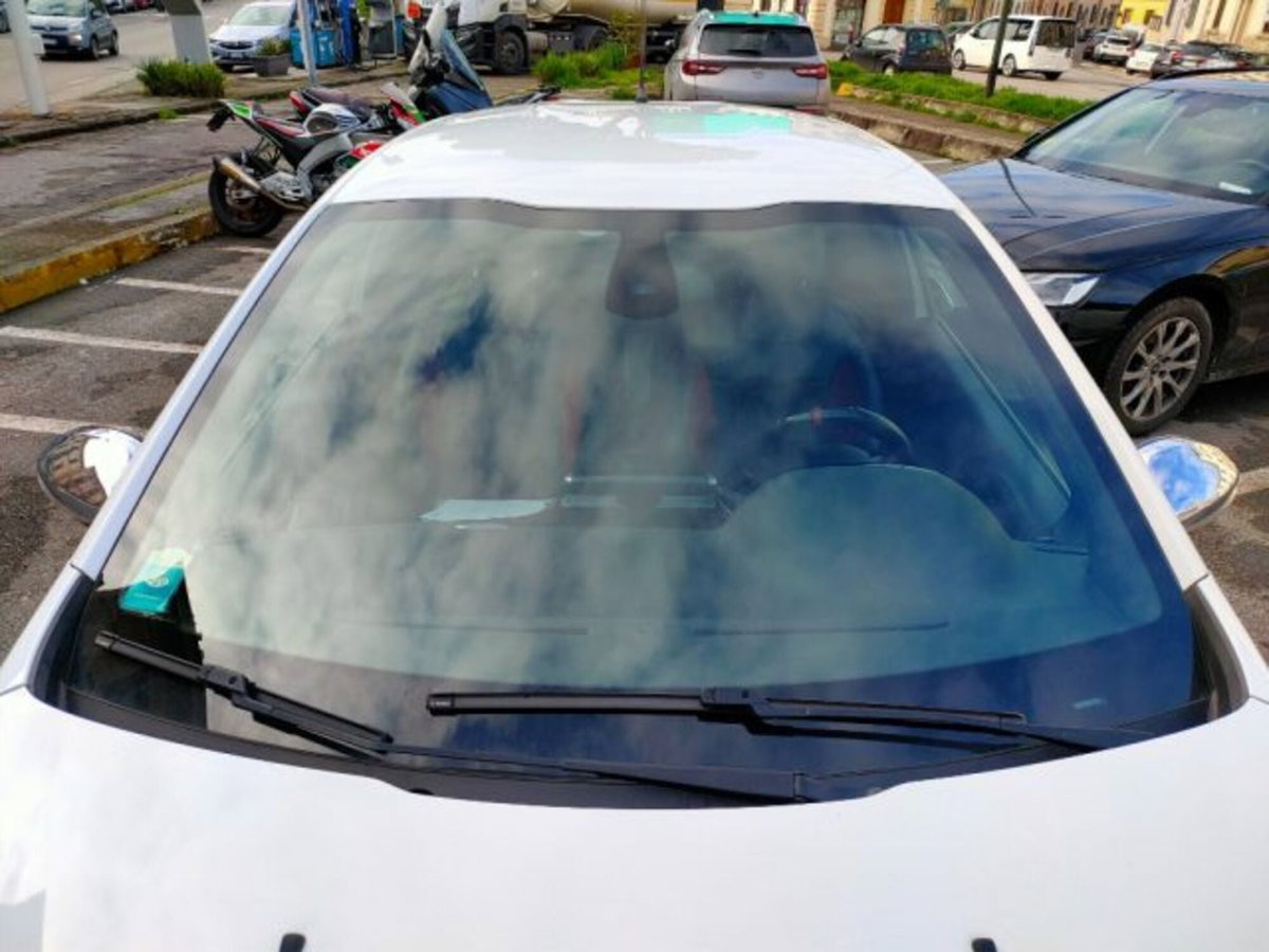 Peugeot 208 THP 200 CV 3 porte GTi (20)
