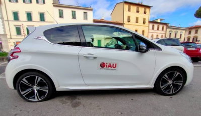 Peugeot 208 THP 200 CV 3 porte GTi (8)
