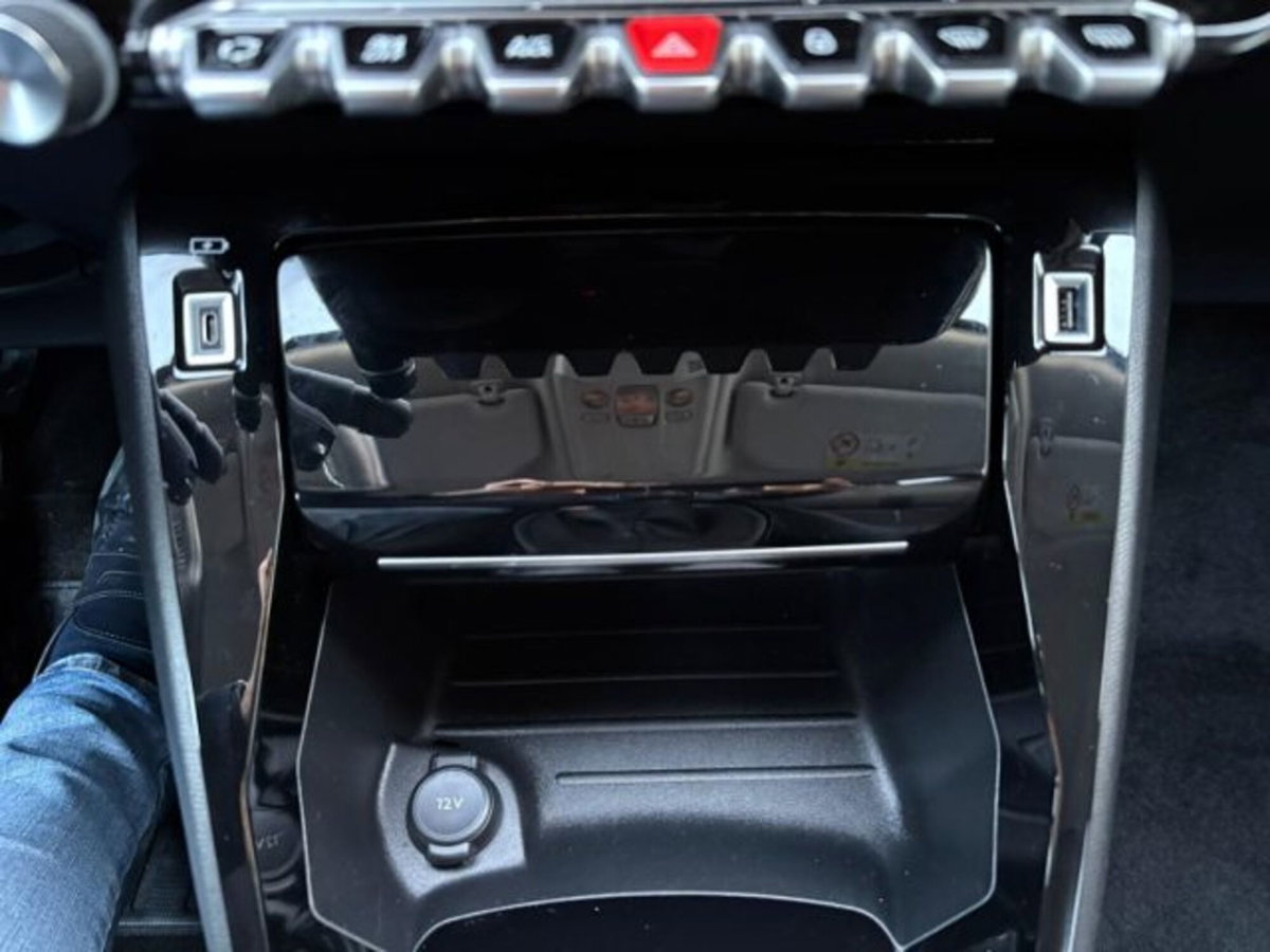 Peugeot 2008 BlueHDi 110 S&S Allure (13)